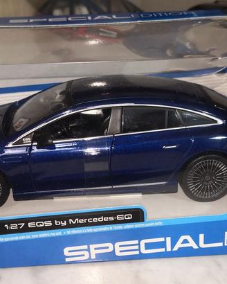 MERCEDES-BENZ EQS BLU, 1/27 MAISTO