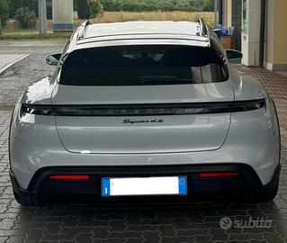 PORSCHE Taycan - 2021