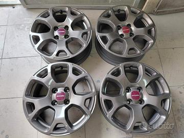 Cerchi in lega da 15 pollici per Fiat panda