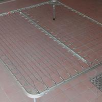 Rete a molle in metallo robusta e in buono stato