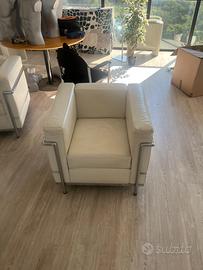 Poltrone bianche in ecopelle