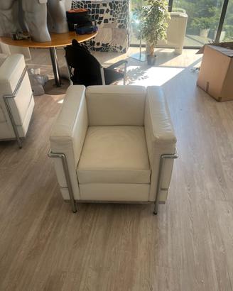 Poltrone bianche in ecopelle