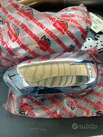 Aprilia red rose fianchetto 50/125 cover  8201238