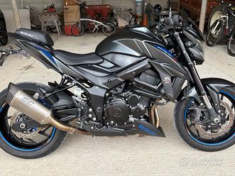 Suzuki GSX S 750 usata in vendita