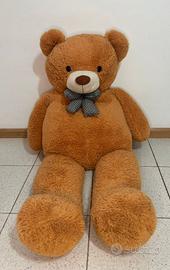 Orso di Peluche, giochi o mascotte