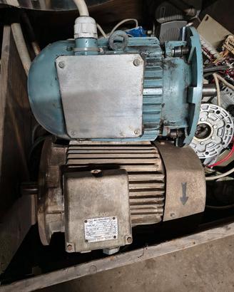  vari motori elettrici