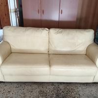 Divano in vera pelle