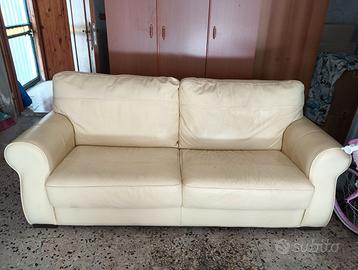 Divano in vera pelle