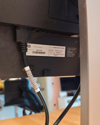 HP Elite Display E232 | 23pollici