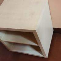 tavolino TV o libri