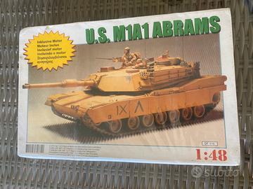 Kit modellismo Carro armato M1A1 Abrams scala 1:48