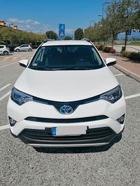 Toyota RAV4 Hybrid Lounge – 2016 – 115.000 km