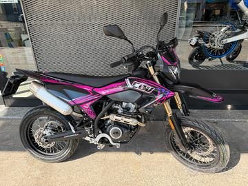 Qj Motor 125 MOTARD PER RAGAZZA