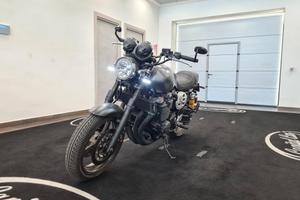 YAMAHA XJR 1300