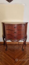 Coppia comodini bombati classici stile Chippendale