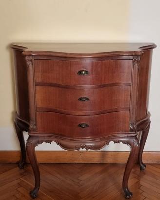 Coppia comodini bombati classici stile Chippendale