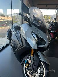 Yamaha TMAX 560 BASE O TECH MAX