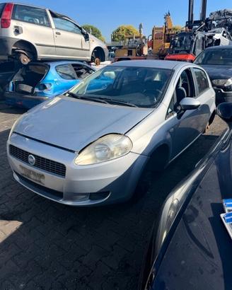 Ricambi Fiat Grande Punto 1.2 5P Anno 2006 Codice 