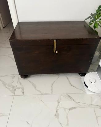 Cassa in legno antica