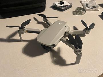 DJI Mavic Mini 249g con 3 batterie e filtro ND