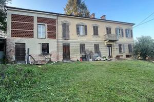 Cascina da ristrutturare