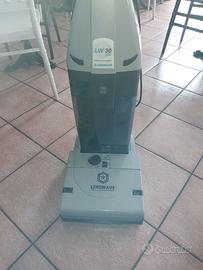 Lavasciuga pavimenti lindhaus