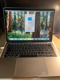 MacBook pro 13 2019 con accessori|300 cicli carica