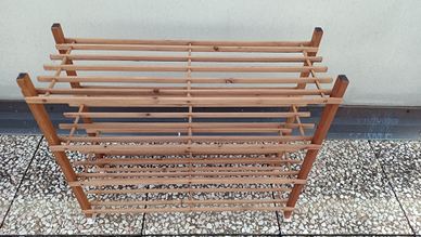 Portascarpe in listelli di legno