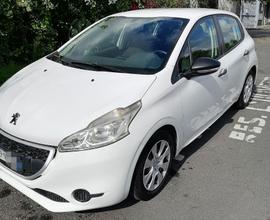 Peugeot 208 - 2013