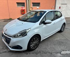 Peugeot 208 1.1
