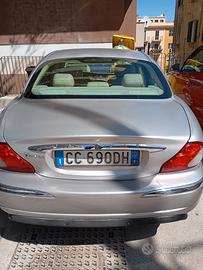 Jaguar x-type 
