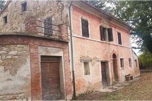 Rustico da ristrutturare
