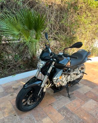 Benelli BN302 2016 - 9.700 km - Pari