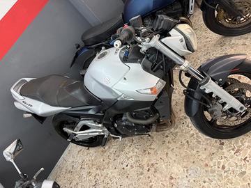 Suzuki gsr 600
