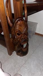 Maschera krampua fatta a mano