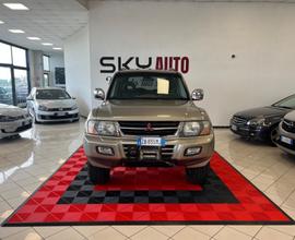 Mitsubishi Pajero 3.2 16V DI-D 3p. GLX Autocarro