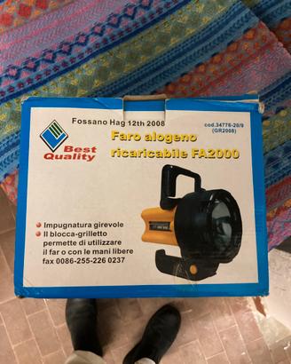 Faro alogeno ricaricabile FA 2000