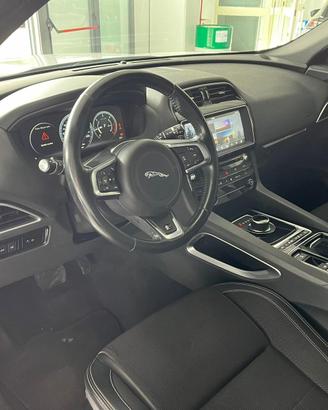 F PACE R SPORT