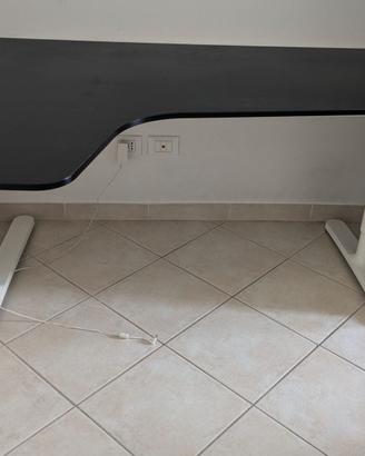 Scrivania bekant ikea