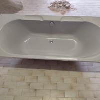 VASCA IN VETRORESINA