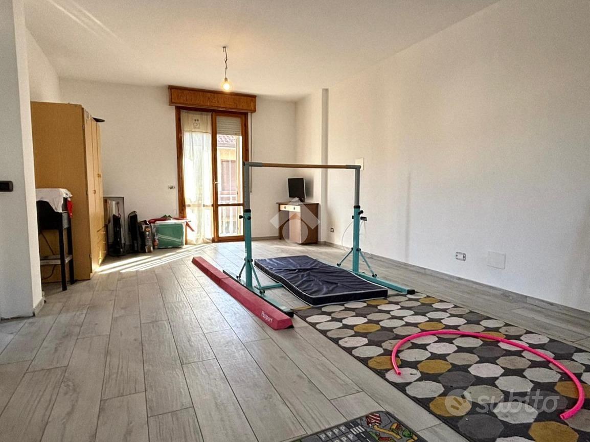 VILLA A SCHIERA A GATTEO - Altro