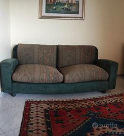 Divano in Alcantara e tessuto