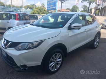 Nissan Qashqai 1.5 dCi N-Connecta taglaindata con 