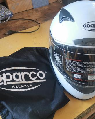 casco e giubbotto