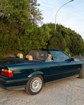 BMW 320i Cabrio