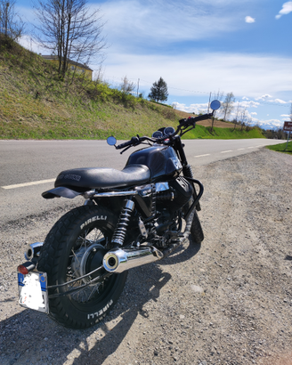 Moto Guzzi V7 special