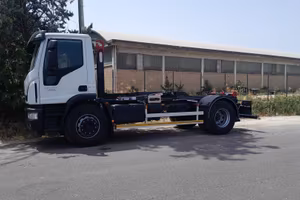 Iveco Eurocargo 180E32 K Scarrabile