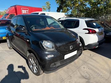 Smart Forfour 2015 1.0 benzina motore 281290 H4D p