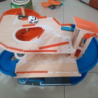 garage auto legno e plastica 