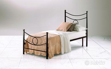 Letto in ferro battuto con doghe in legno 80x190